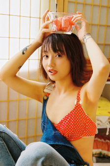 游泳美女泳衣掉了视频